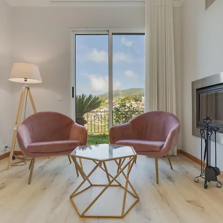 By Madeira Βίλα *