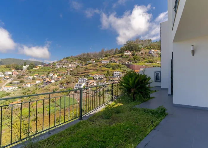 By Madeira Villa *