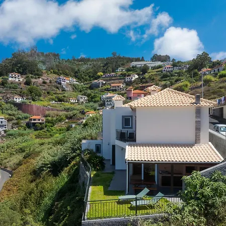 וילה By Madeira *